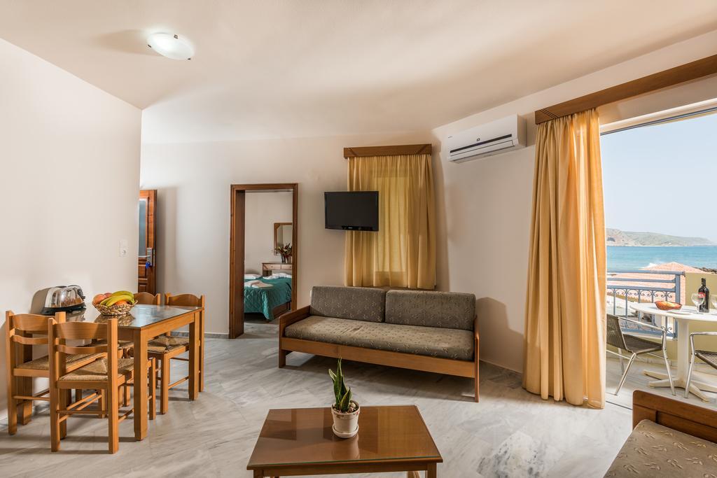 Rania Hotel Apartments ปลาเตเนียส ภายนอก รูปภาพ